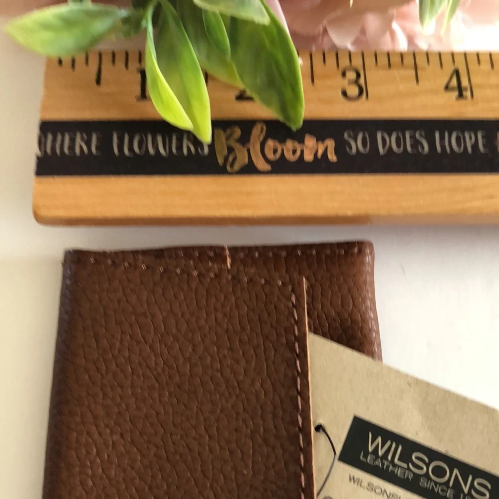 Wilson’s Brown Leather Slim Wallet Wilson’s leather soft card slim wallet
